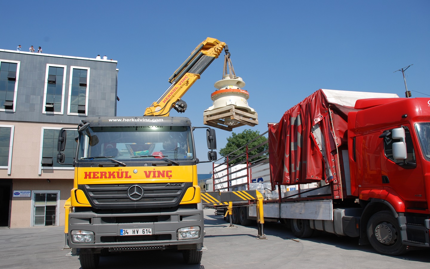 Herkül Vinç 40 Ton Araçüstü Vinç